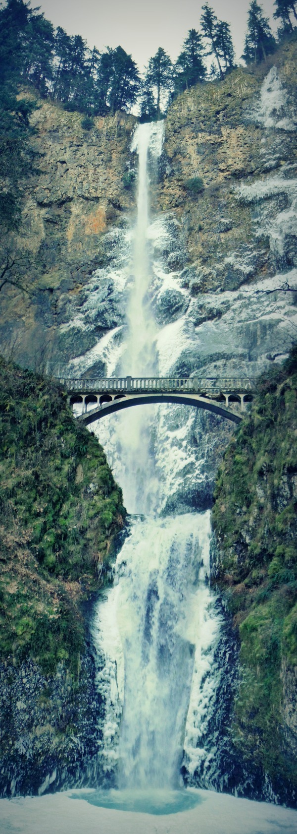 Adventure Just Outside of Portland: Multnomah Falls in the Winter
