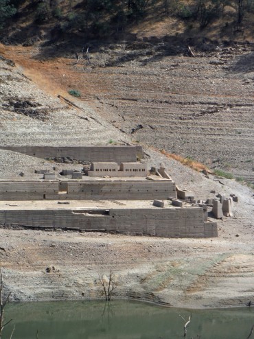 Eagle-Shumut Mine Ruins